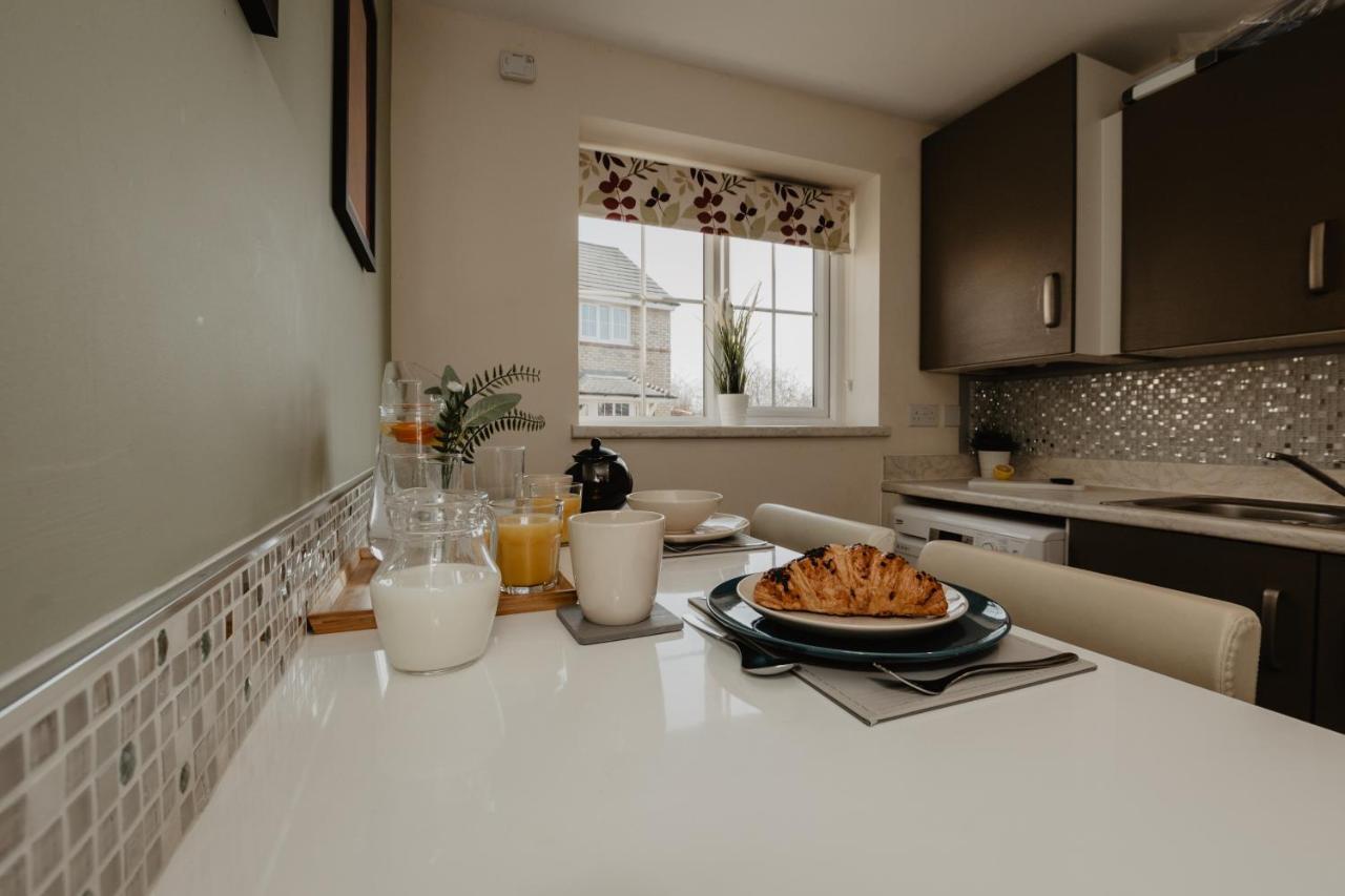 Coyle House, 3 Bed,Corby, Super Kings Or Twins, Driveway, Free Wi-Fi, Corporates Welcome Bagian luar foto